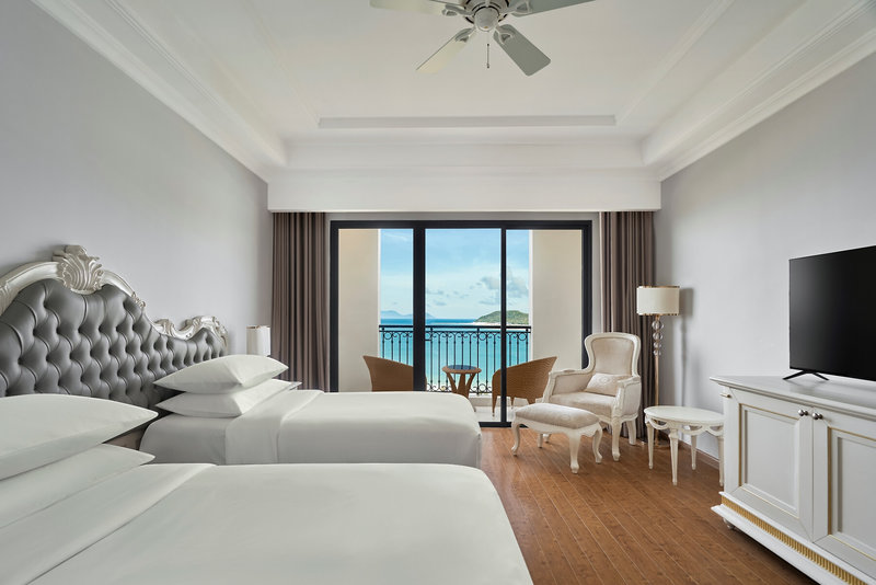 Nha Trang Marriott Resort & Spa, Hon Tre Island 7