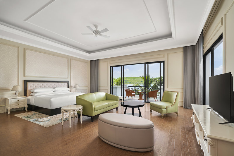 Nha Trang Marriott Resort & Spa, Hon Tre Island 9