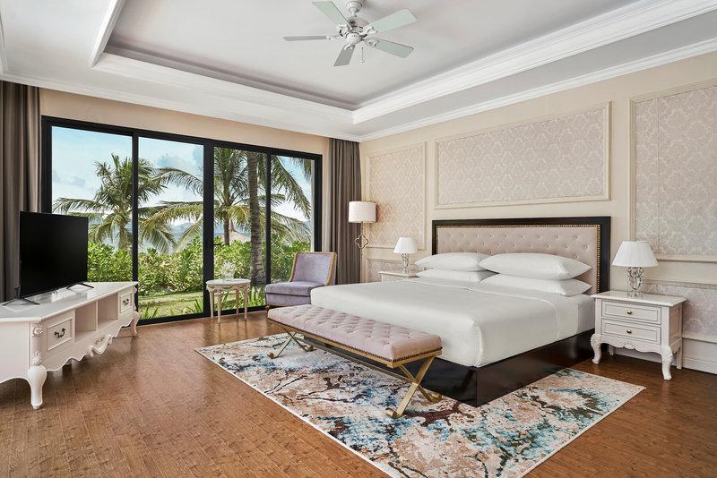Nha Trang Marriott Resort & Spa, Hon Tre Island 10