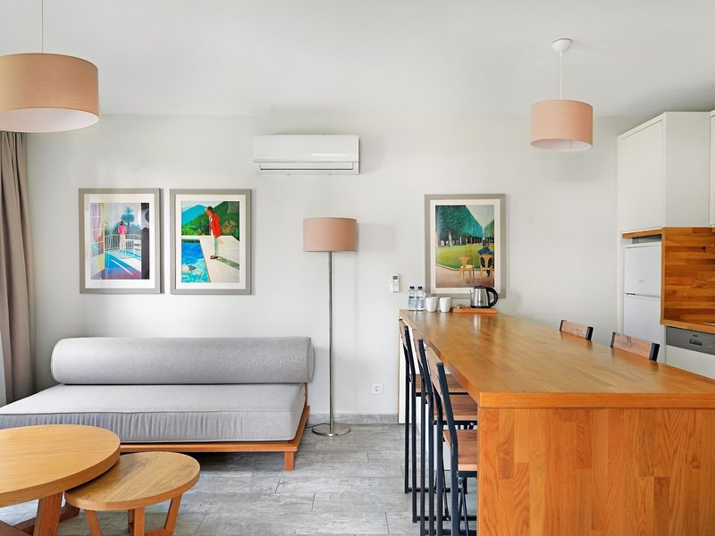 Dorman Suites Hotel 25