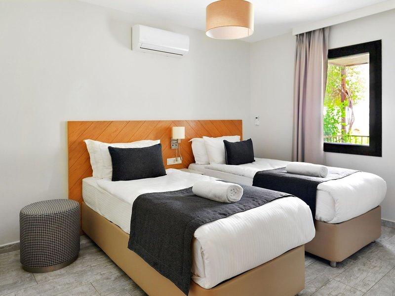 Dorman Suites Hotel 44