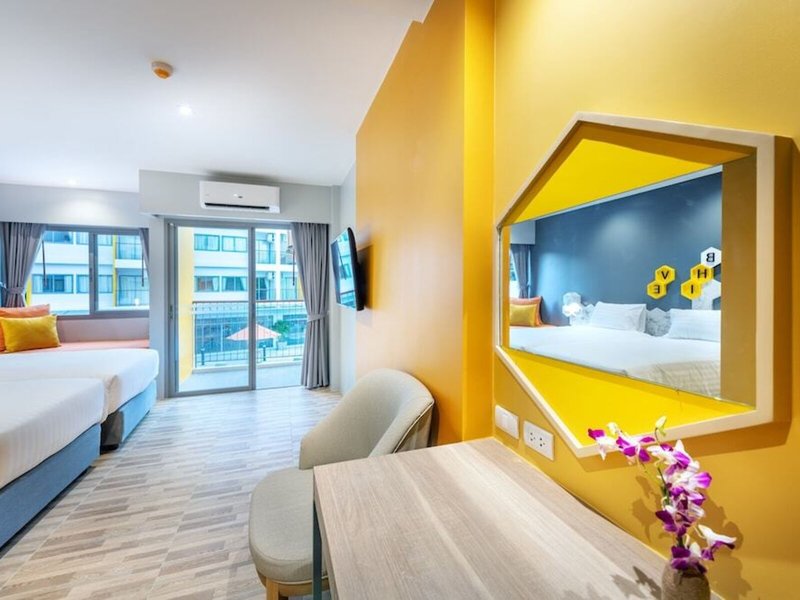 Beehive Boutique Hotel 11