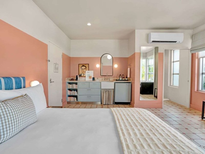 Hotel Trouvail Miami Beach 25