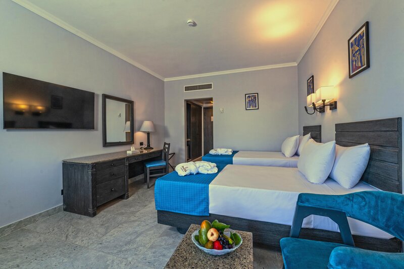 Coral Beach Resort Tiran 15