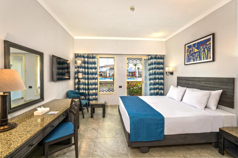 Coral Beach Resort Tiran 18
