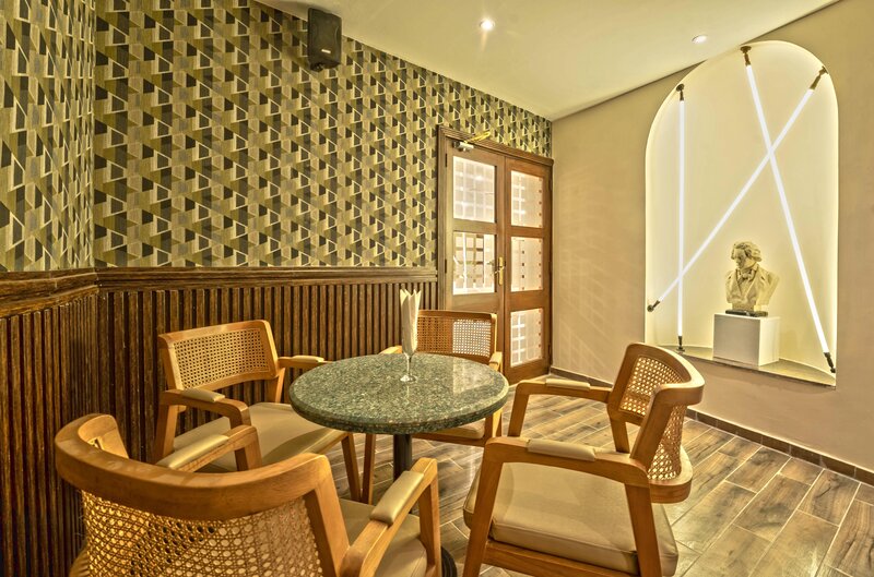 Coral Beach Resort Tiran 22