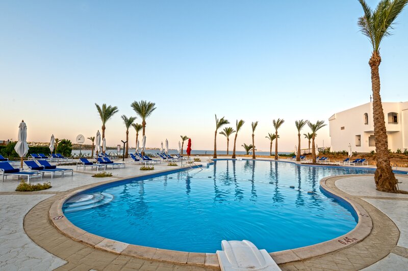 Coral Beach Resort Tiran 38