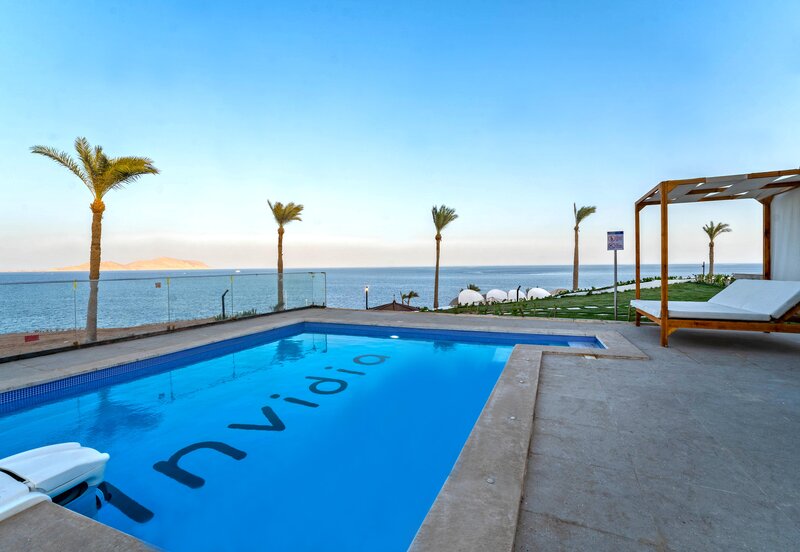 Coral Beach Resort Tiran 56
