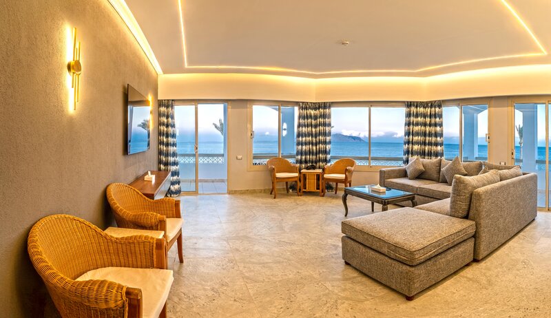 Coral Beach Resort Tiran 66