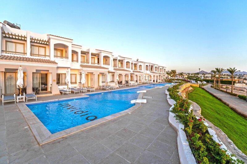 Coral Beach Resort Tiran 72
