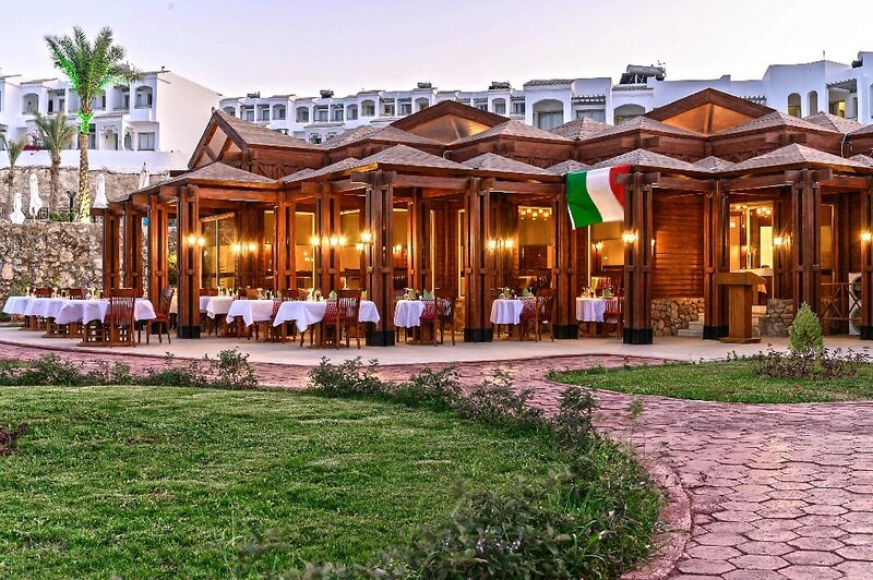 Coral Beach Resort Tiran 92
