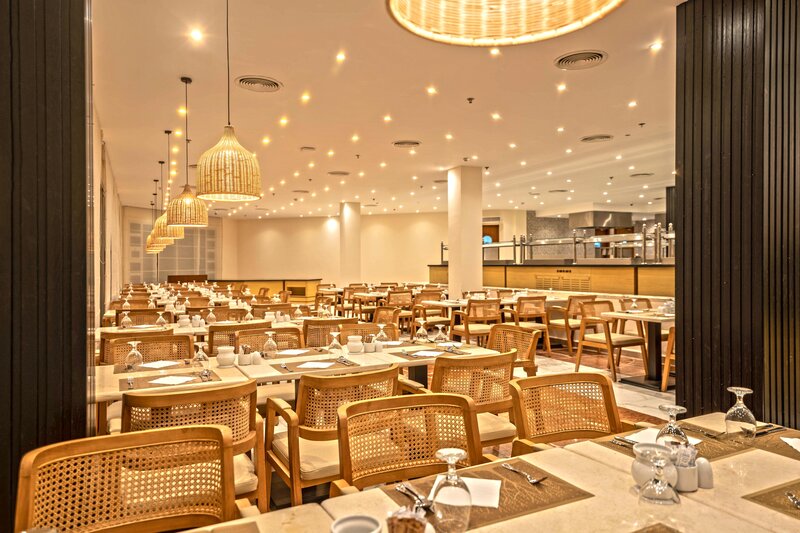 Coral Beach Resort Tiran 98