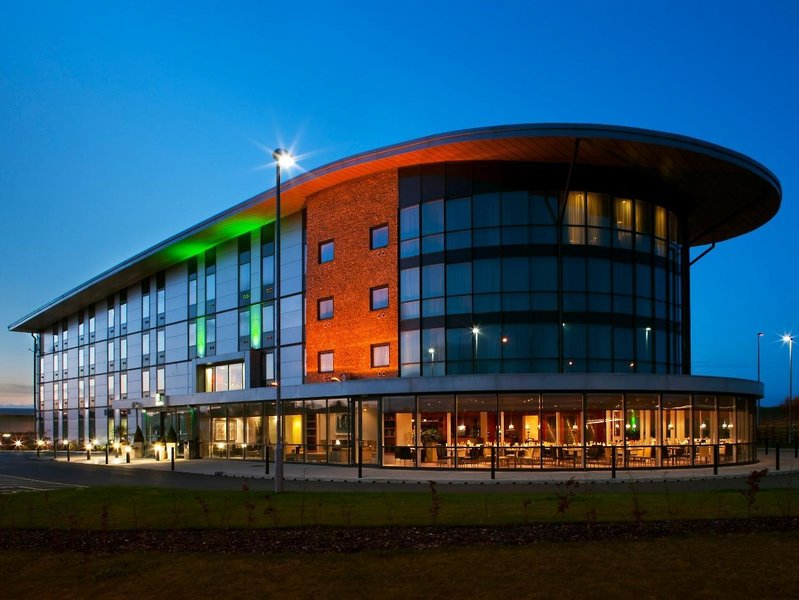 Holiday Inn Salisbury - Stonehenge 4