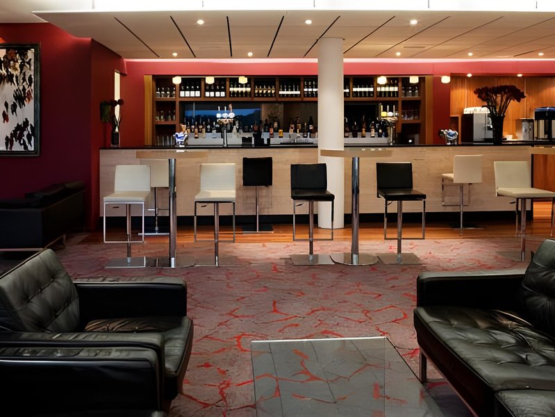Holiday Inn Salisbury - Stonehenge 5