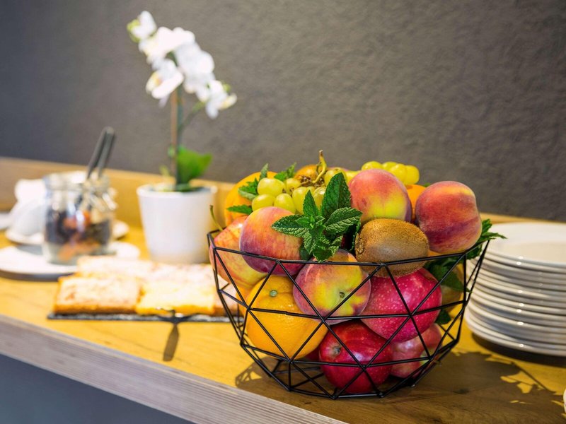 ibis Lausanne Crissier 8