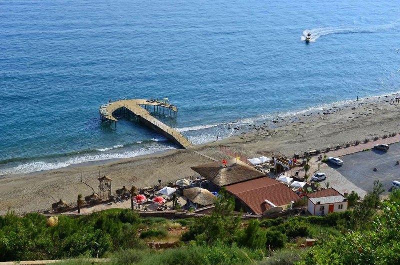 Elite Luxury Suite 6