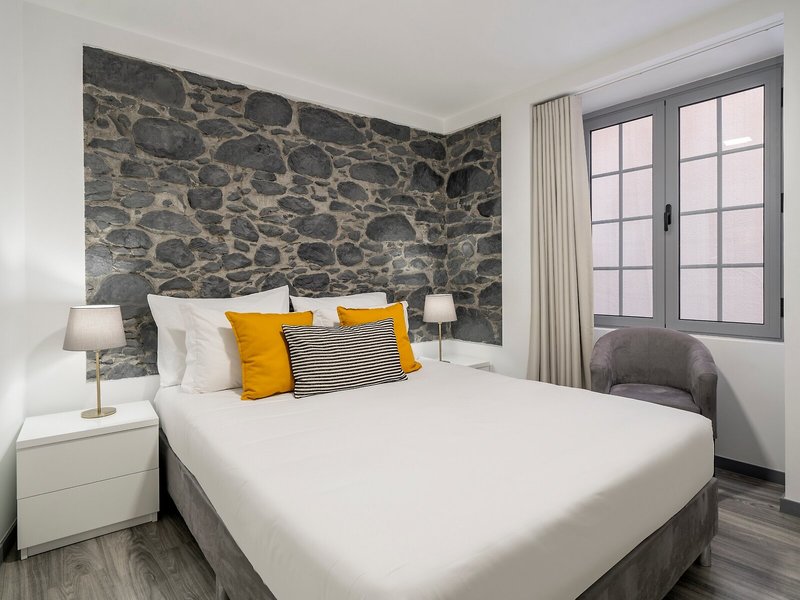 Apartamentos Funchal by Petit Hotels 7
