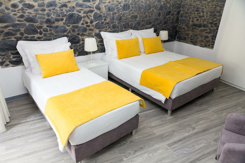 Apartamentos Funchal by Petit Hotels 2