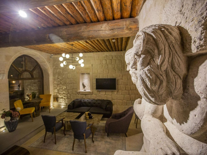 Nino Cave Suites 2