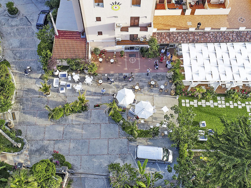 La Bussola Hotel Restaurant 5