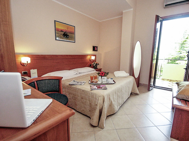 La Bussola Hotel Restaurant 9
