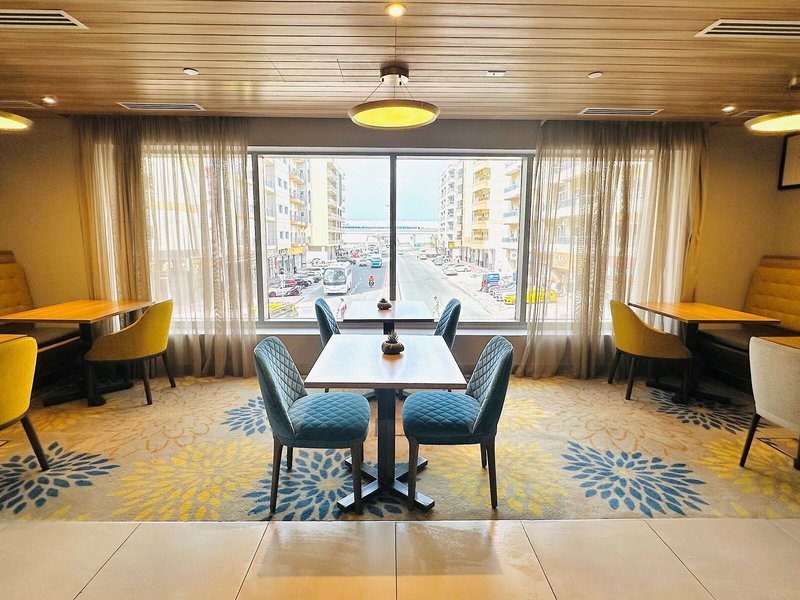 Hampton by Hilton Dubai Al Barsha 17