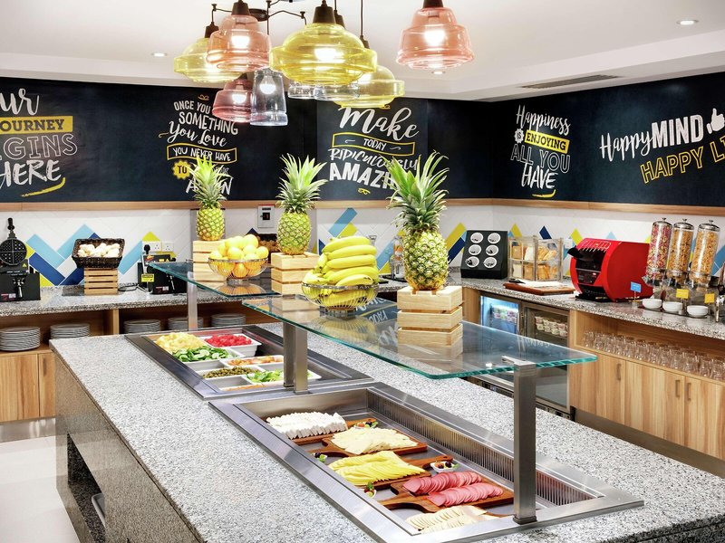 Hampton by Hilton Dubai Al Barsha 22