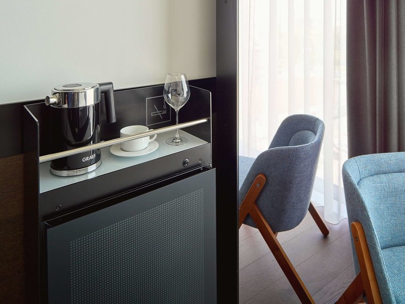 International Business Hotel 7 - Bathroom Example