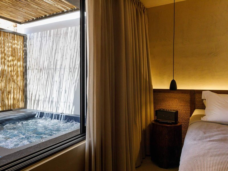 Amantes Villas & Suites 12