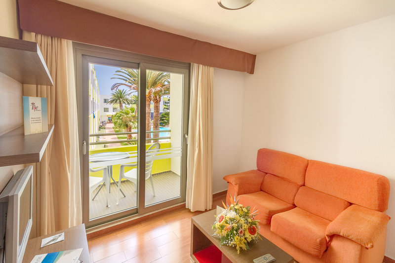 LIVVO Corralejo Beach 12