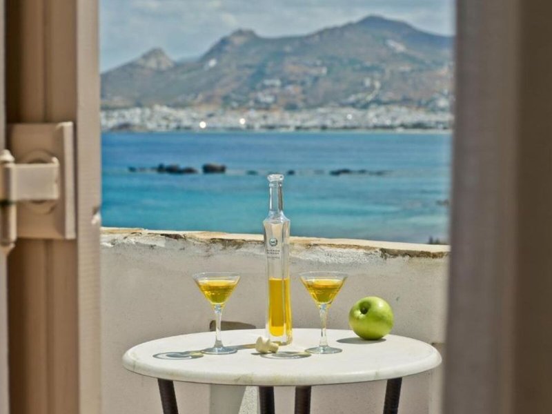 Naxos Magic Village 30