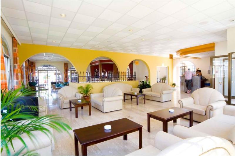 Cosmelenia Hotel Apartments 4