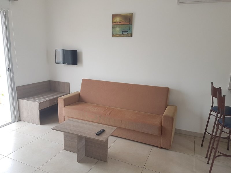 Cosmelenia Hotel Apartments 13