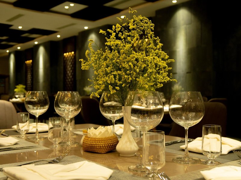 Dong Duong Hotel & Suites 7
