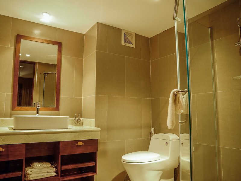 Dong Duong Hotel & Suites 14