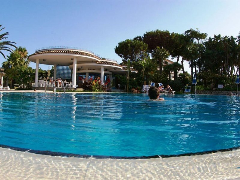 Hotel Residence Costa Azzurra 21