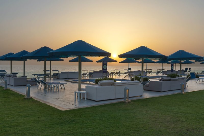 White Beach Resort 8