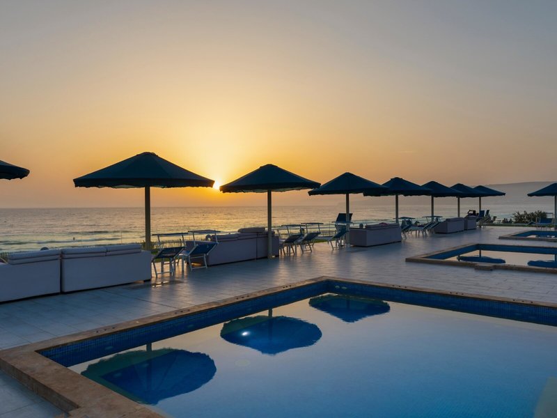 White Beach Resort 5