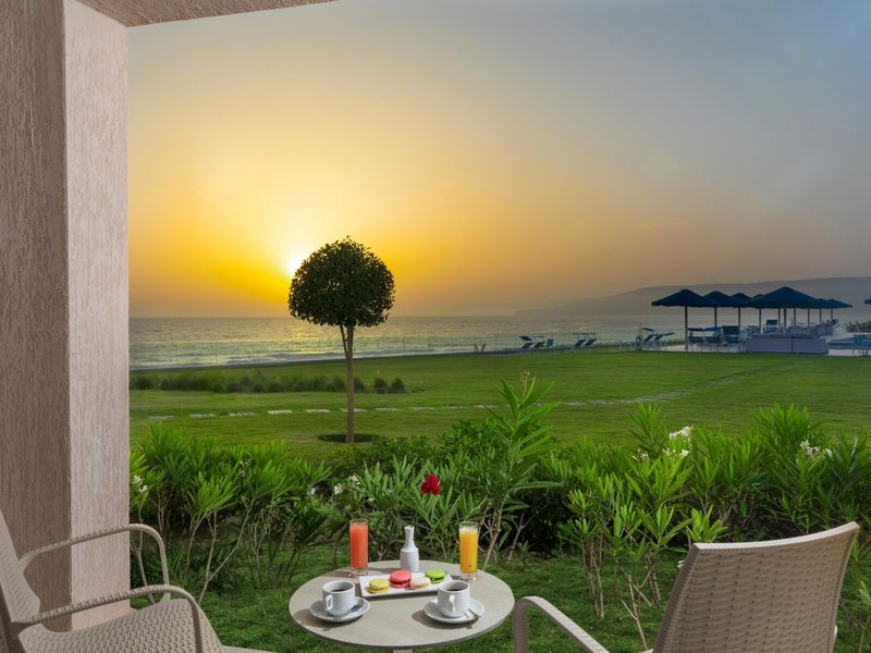 White Beach Resort 30