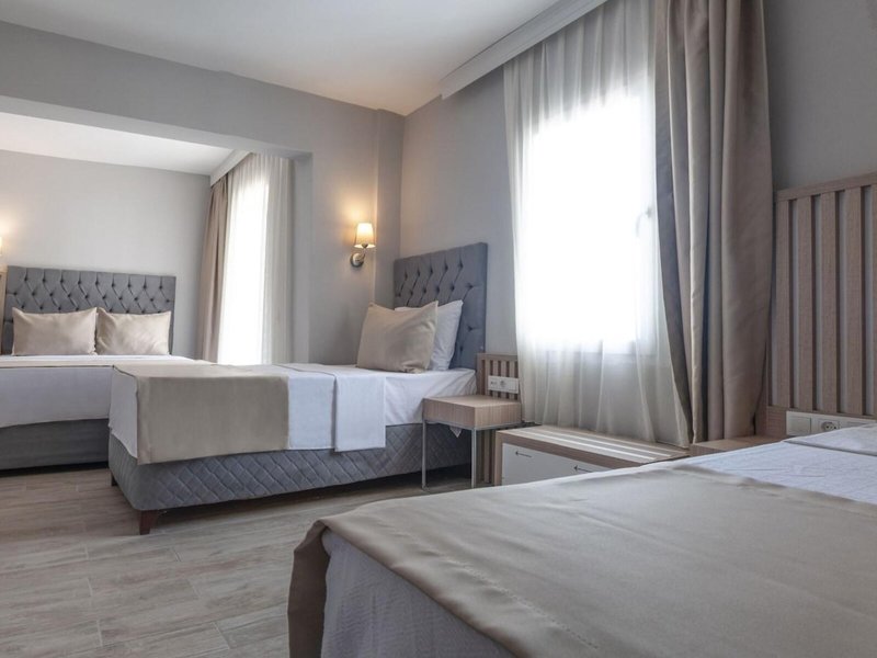Sky Star Hotel 32