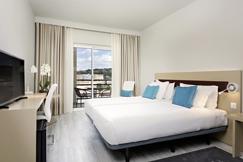 Tryp Lisboa Caparica Mar 4 - Room Example