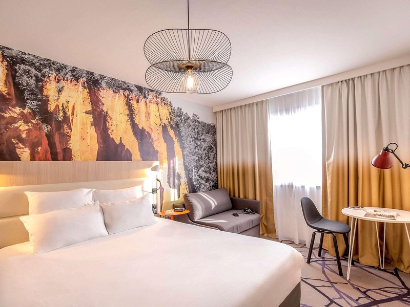 Mercure Cavaillon 40