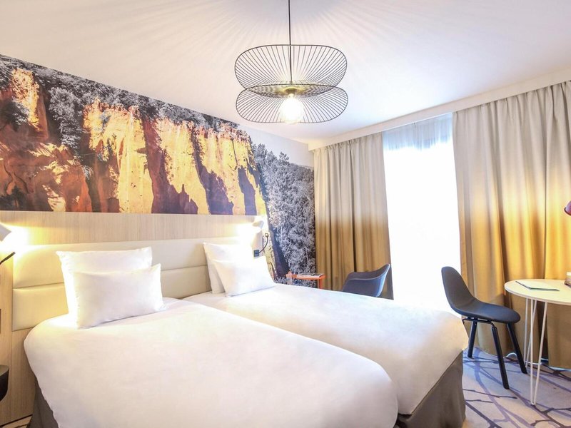 Mercure Cavaillon 43
