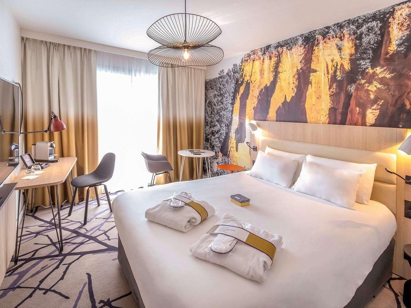Mercure Cavaillon 44