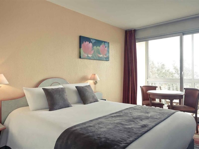 Mercure Cavaillon 48