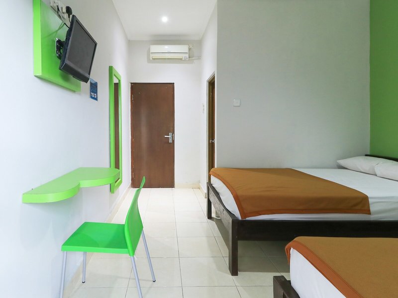 Hotel Warta Putra 8