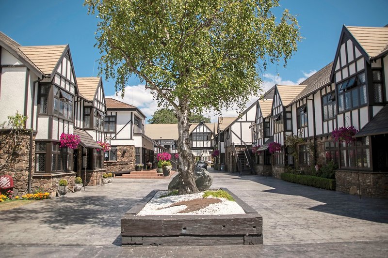 Heartland Hotel Cotswold 1 - Exterior