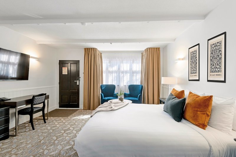 Heartland Hotel Cotswold 6 - Room Example