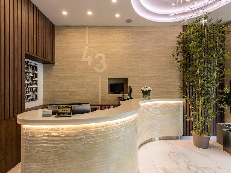43 Station Hotel 3