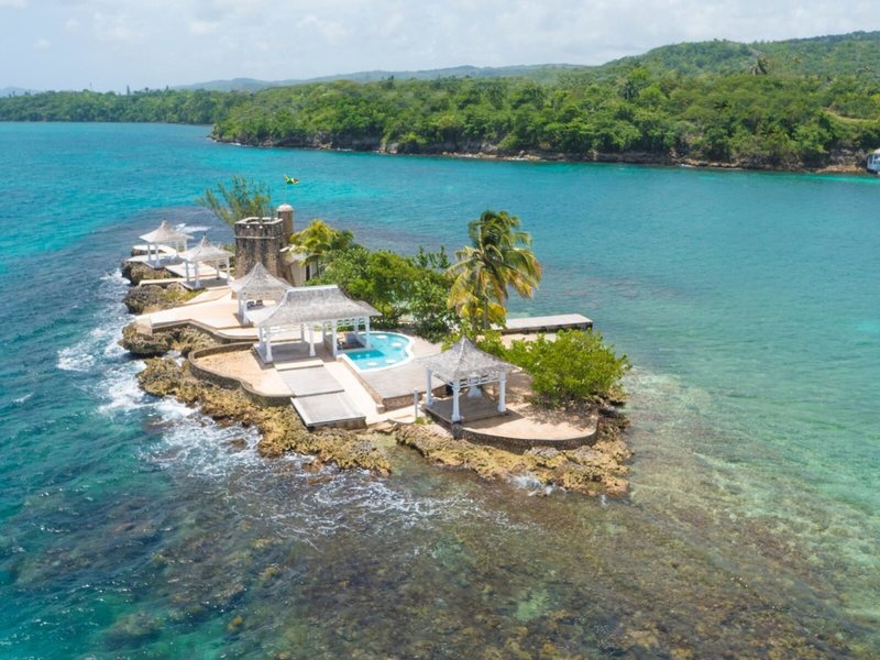 Couples Tower Isle 28